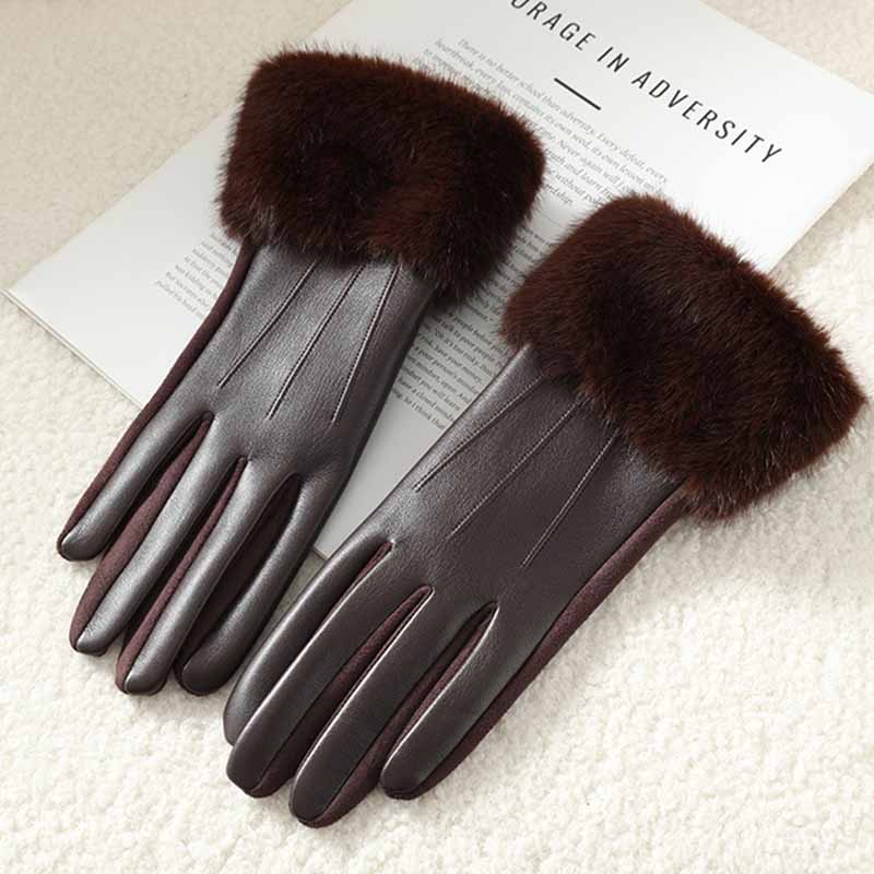 Leather Driving Glove - 高級感のあるレディース用冬用PUレザーグローブ。柔らかいフェイクファーのトリムが付いた袖口で、タッチスクリーン対応、暖かく、上品なデザイン。運転、サイクリング、パーティーなど、様々なシーンで活躍します。